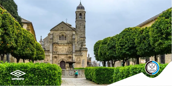 Jugador estrella firmando autógrafos para jóvenes aficionados